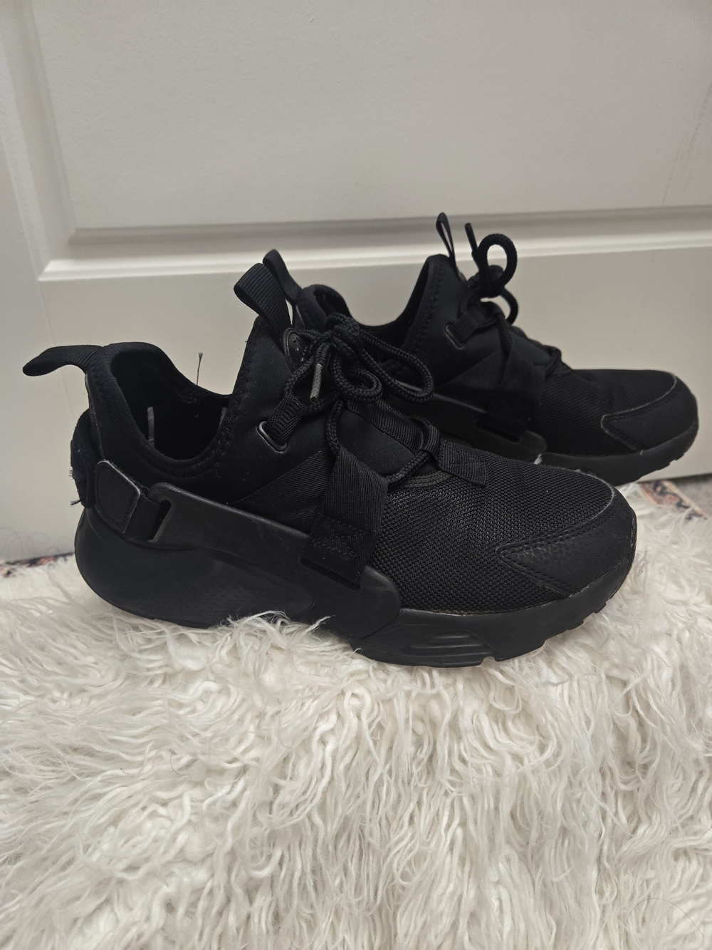 Nike Women’s Air Huarache-style All-Black Sneakers